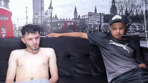 Snapshot of threesome_sexy chatting on 01/02/25, 10:05 BRITHANY BRYAN ALEX online show from 01/02/25, 10:05