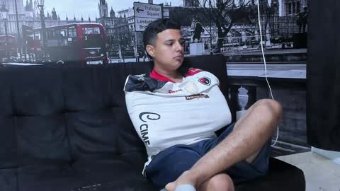 Snapshot of threesome_sexy chatting on 01/03/25, 01:14 BRITHANY BRYAN ALEX online show from 01/03/25, 01:14