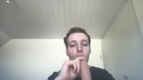 Snapshot of throatslut21 chatting on 06/14/26, 10:17 throatslut21 online show from 06/14/26, 10:17