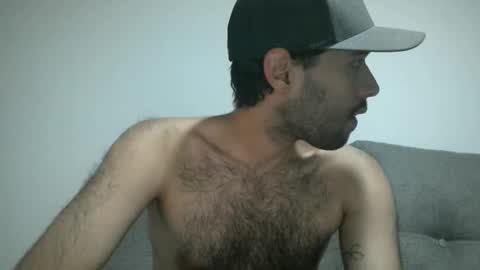 Snapshot of throwawayyourgun chatting on 01/22/25, 03:18 Luka online show from 01/22/25, 03:18