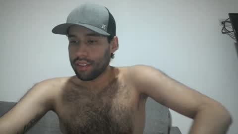 Snapshot of throwawayyourgun chatting on 01/31/25, 03:11 Luka online show from 01/31/25, 03:11