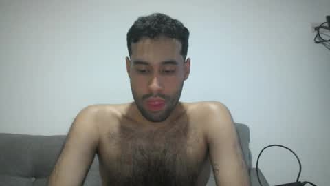 Snapshot of throwawayyourgun chatting on 02/08/25, 08:32 Luka online show from 02/08/25, 08:32