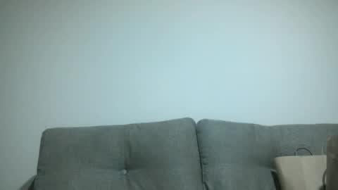 Snapshot of throwawayyourgun chatting on 02/25/25, 10:18 Luka online show from 02/25/25, 10:18