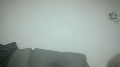 Snapshot of throwawayyourgun chatting on 10/08/25, 04:37 Luka online show from 10/08/25, 04:37