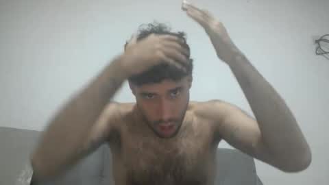 Snapshot of throwawayyourgun chatting on 10/29/25, 05:25 Luka online show from 10/29/25, 05:25