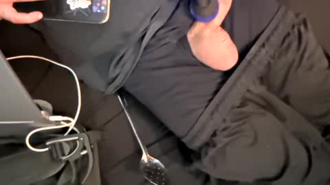 thunder8u42 online show from 10/03/25, 11:40