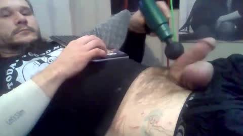 thunder8u42 online show from 11/19/25, 03:34