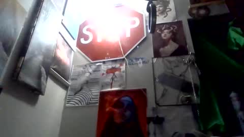 thunder8u42 online show from 12/04/25, 08:34