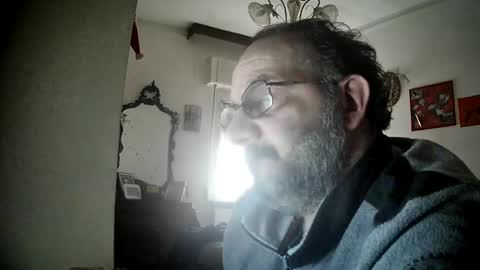 Snapshot of thunderflash73 chatting on 02/17/25, 07:37 Little Wolf online show from 02/17/25, 07:37