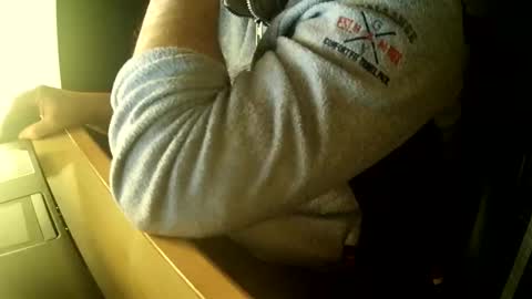 Snapshot of thunderflash73 chatting on 02/17/25, 05:21 Little Wolf online show from 02/17/25, 05:21