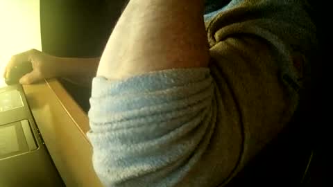 Snapshot of thunderflash73 chatting on 02/17/25, 08:26 Little Wolf online show from 02/17/25, 08:26