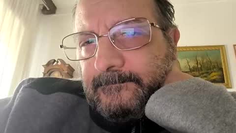 Snapshot of thunderflash73 chatting on 10/03/25, 02:25 Little Wolf online show from 10/03/25, 02:25