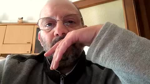 Snapshot of thunderflash73 chatting on 11/14/25, 11:20 Little Wolf online show from 11/14/25, 11:20