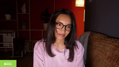 tia_j online show from 11/06/25, 05:47