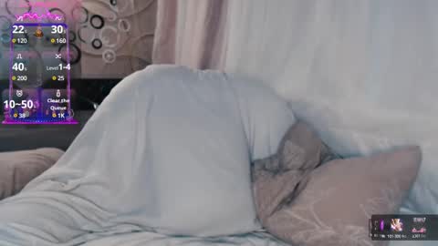 Snapshot of tia_meow chatting on 02/20/25, 01:03 tiameow online show from 02/20/25, 01:03