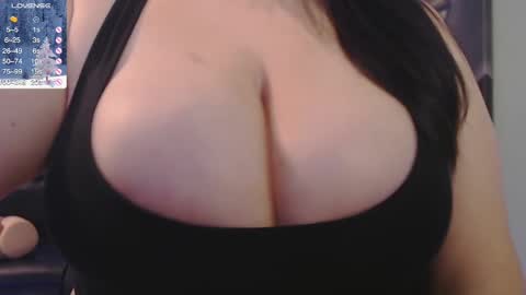 Tia Bella online show from 01/08/25, 03:29