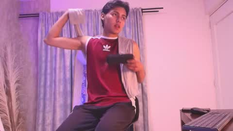 Snapshot of tian_sex chatting on 05/12/26, 03:14 online show from 05/12/26, 03:14