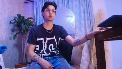 Snapshot of tian_sex chatting on 06/01/26, 04:14 online show from 06/01/26, 04:14