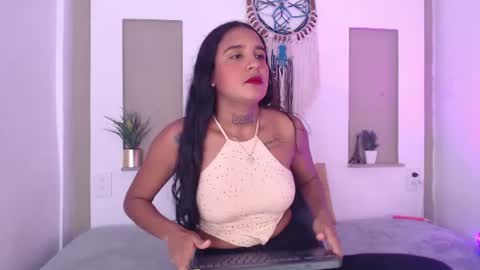 Snapshot of tiana_glow chatting on 07/20/26, 11:18 tihana online show from 07/20/26, 11:18