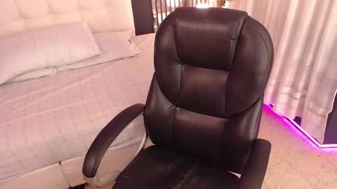 LIA online show from 02/18/26, 12:45