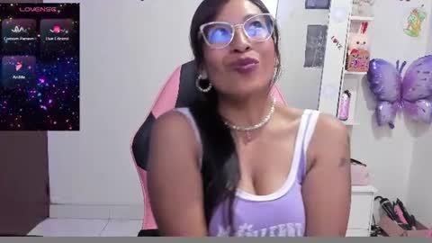 Snapshot of tiana_violet chatting on 07/22/26, 07:38 tiana_violet online show from 07/22/26, 07:38