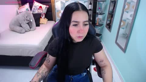 tianapiket online show from 12/21/24, 11:33