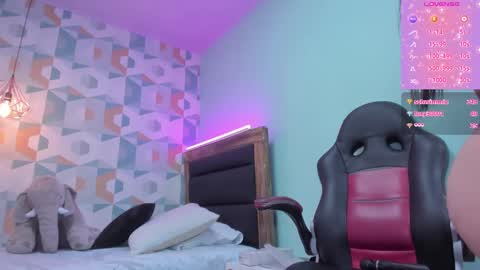 tianapiket online show from 01/10/25, 02:23