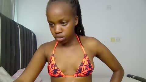 Snapshot of tiara_t chatting on 02/15/26, 07:51 Tiara online show from 02/15/26, 07:51