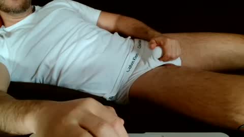 Snapshot of tiburonbeach39 chatting on 12/03/24, 12:27 Tiburonbeach online show from 12/03/24, 12:27