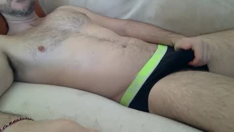 Tiburonbeach online show from 11/22/25, 11:42