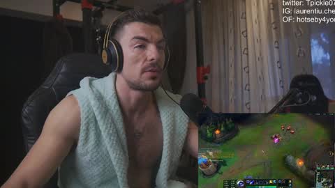 tickle_my_pickle07 online show from 12/02/24, 01:35