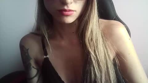 Snapshot of tifanny_a chatting on 10/07/25, 09:56 Tifanny online show from 10/07/25, 09:56