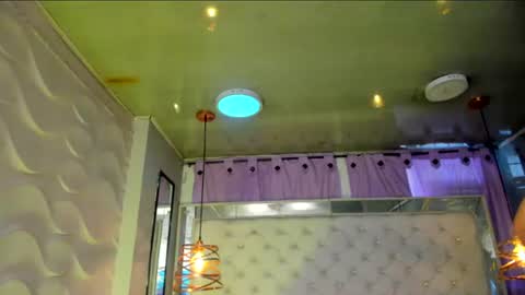 Snapshot of tifanny_val chatting on 07/01/26, 12:51 Tifanny y Vale online show from 07/01/26, 12:51