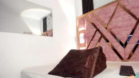 Tifanny online show from 09/18/25, 06:54