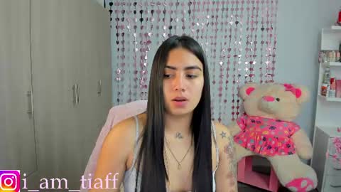 Snapshot of tifany_tay2 chatting on 06/14/26, 05:42 hey am julietha online show from 06/14/26, 05:42
