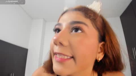 Tifany  online show from 02/04/25, 08:59