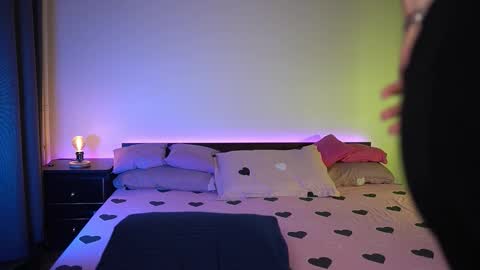 Tiffany online show from 09/17/25, 08:21