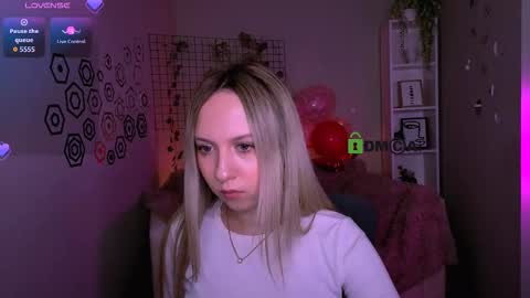 Snapshot of tiffani_murr chatting on 02/20/26, 08:09 Tif online show from 02/20/26, 08:09