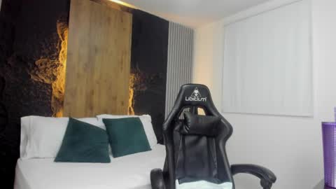 T I F F A N N Y online show from 04/11/26, 12:31