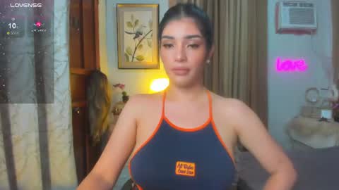 Snapshot of tiffany_cams chatting on 06/22/26, 12:35 Tiffany online show from 06/22/26, 12:35
