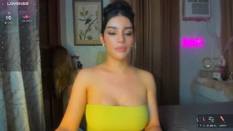 Snapshot of tiffany_cams chatting on 07/27/26, 12:50 Tiffany online show from 07/27/26, 12:50