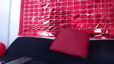 Tiffany online show from 02/18/25, 02:05