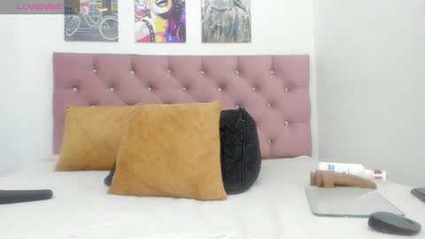 tiffany  online show from 12/21/25, 01:02