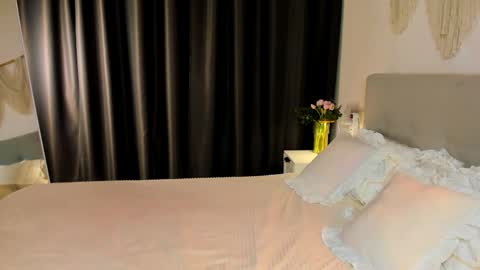 Tiffany online show from 04/02/26, 09:23