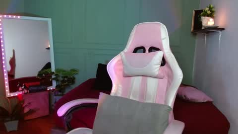 dont forget ask for custom vids  online show from 12/25/24, 08:07