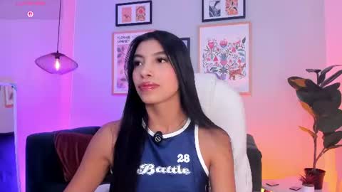 Snapshot of tiffany_low chatting on 07/31/26, 01:21 tiffany_low online show from 07/31/26, 01:21