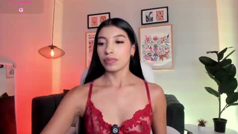 Snapshot of tiffany_low chatting on 08/06/26, 01:24 tiffany_low online show from 08/06/26, 01:24