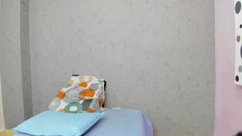 tiffany_mendez online show from 11/11/25, 12:05