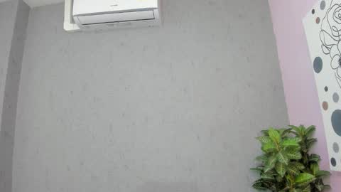 tiffany_mendez online show from 11/27/25, 12:07