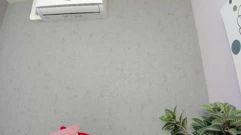 tiffany_mendez online show from 03/25/26, 12:00